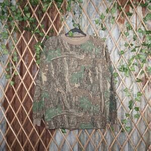 Medium - Vintage Y2K Realtree camo LS pocket 1990s t-shirt